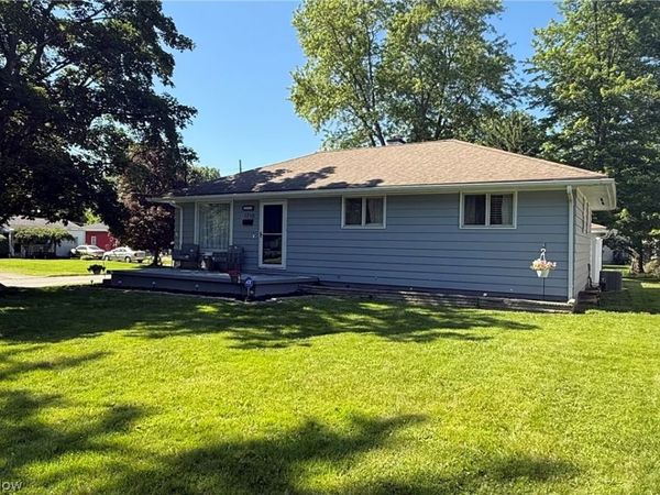 1710 Halbert Drive , Youngstown, OH 44514