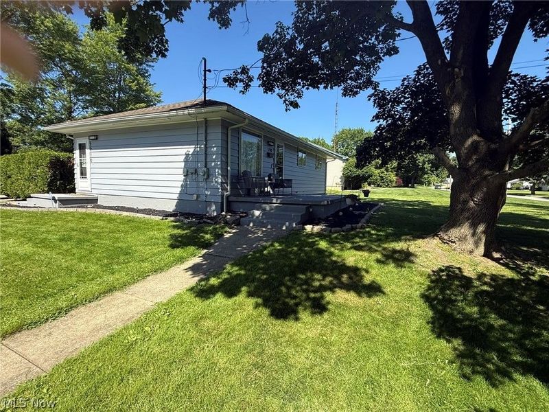 1710 Halbert Drive , Youngstown, OH 44514 Photo 3