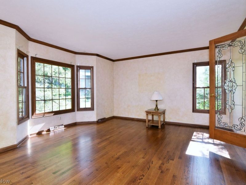 20816 S Woodland Road , Shaker Heights, OH 44122 Photo 3