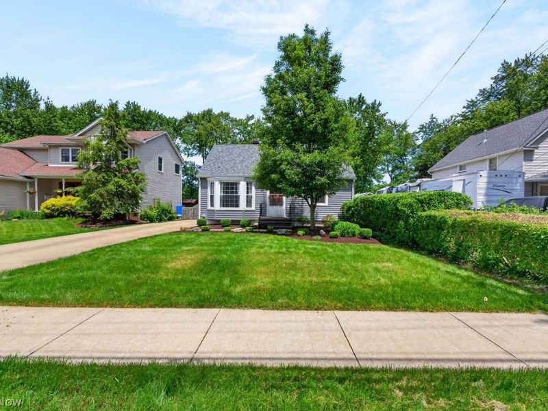321 Waverly Street , Berea, OH 44017 Photo 4