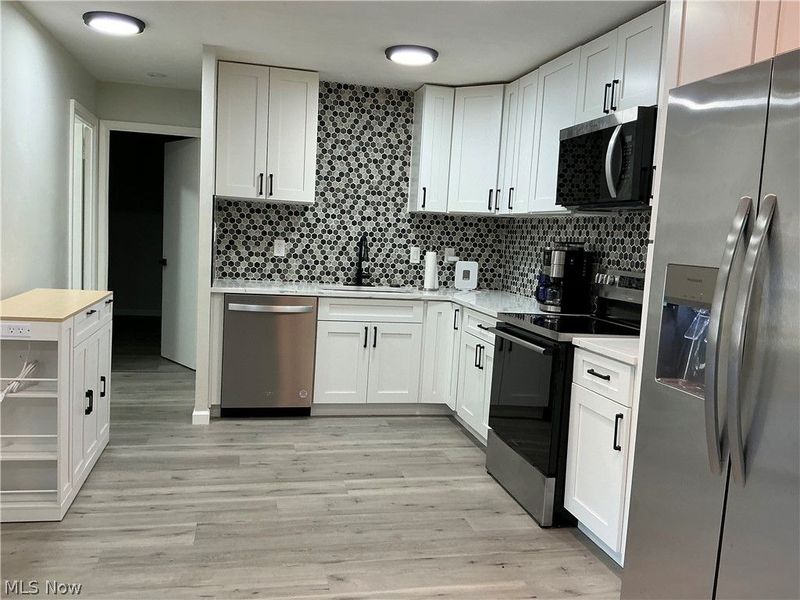 23865 David Drive , Unit 103, North Olmsted, OH 44070 Photo 11