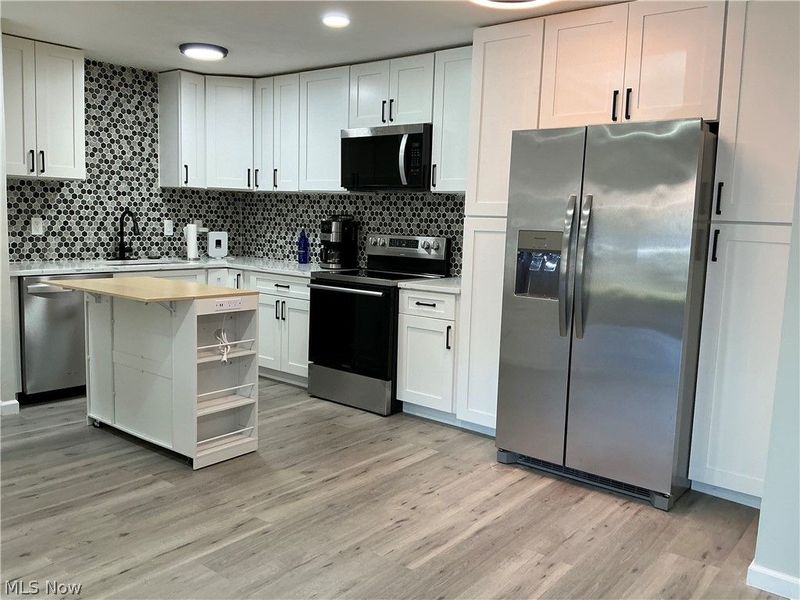 23865 David Drive , Unit 103, North Olmsted, OH 44070 Photo 12