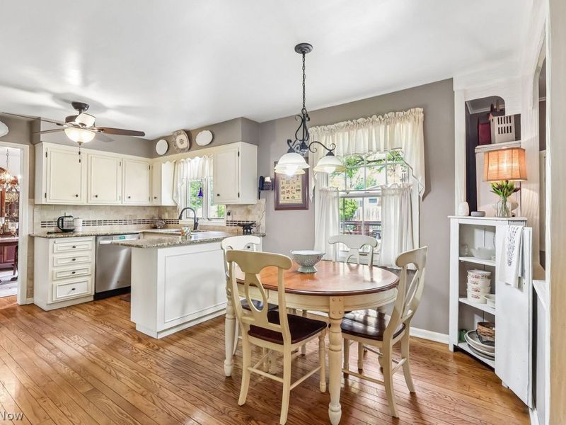 8015 Spartan Drive , Youngstown, OH 44512 Photo 17
