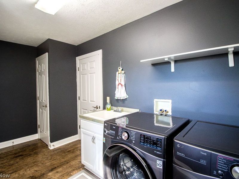 108 Deepwood Court , Chardon, OH 44024 Photo 7