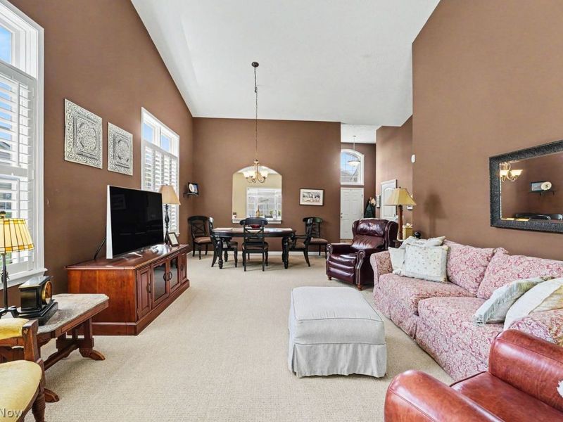 1381 E Cross Creek Drive, Willoughby, OH 44094 Photo 4