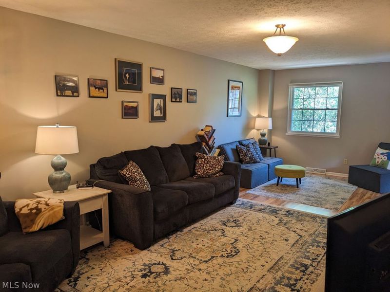 8713 Fox Rest Drive , Brecksville, OH 44141 Photo 7