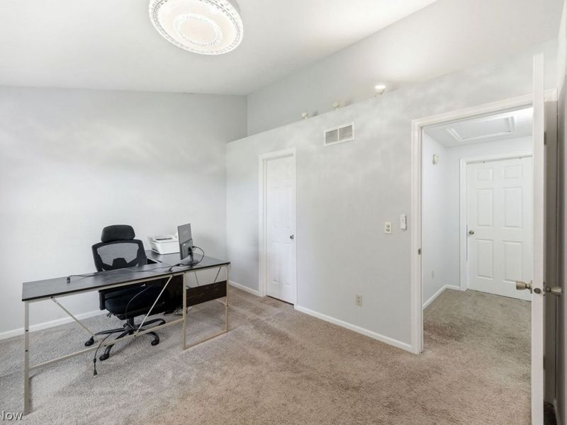 19489 Cyclone Drive , Unit 108, Cleveland, OH 44135 Photo 17