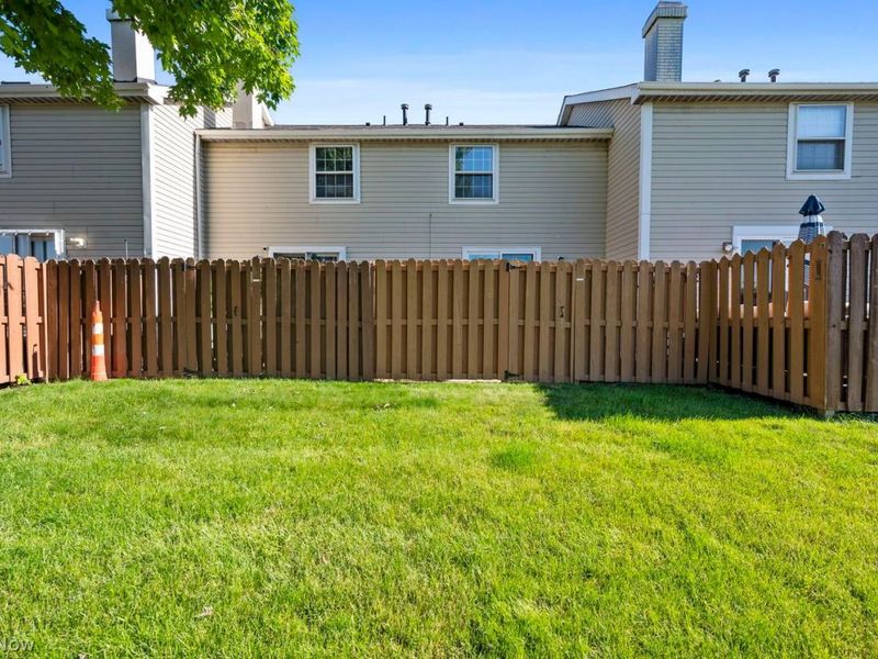 19489 Cyclone Drive , Unit 108, Cleveland, OH 44135 Photo 31