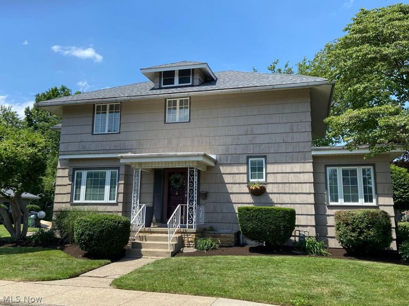 1062 Irvington Avenue NE, Massillon, OH 44646 Photo 2