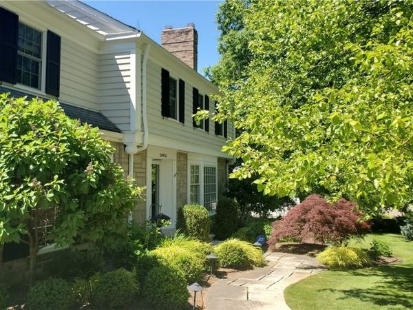 20976 Claythorne Road , Shaker Heights, OH 44122