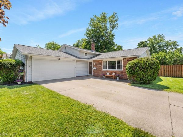 22685 Bard Avenue , Fairview Park, OH 44126