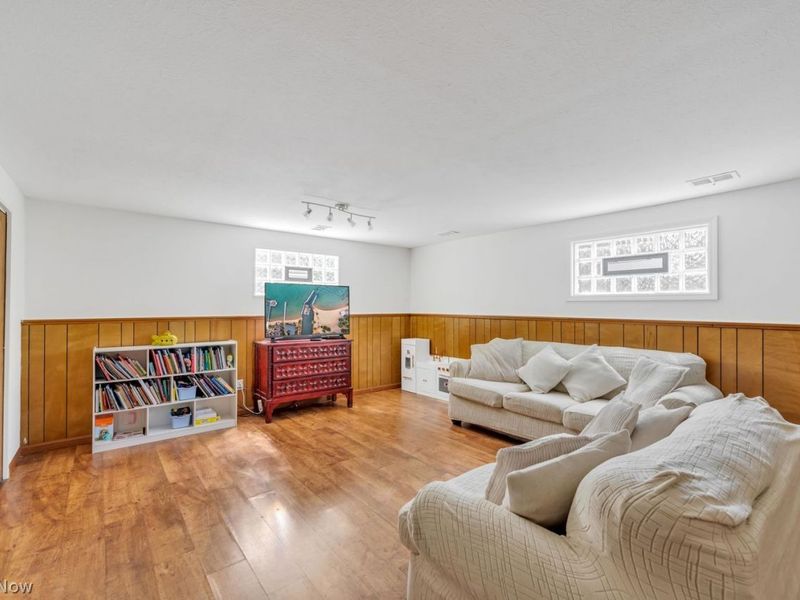 22685 Bard Avenue , Fairview Park, OH 44126 Photo 13
