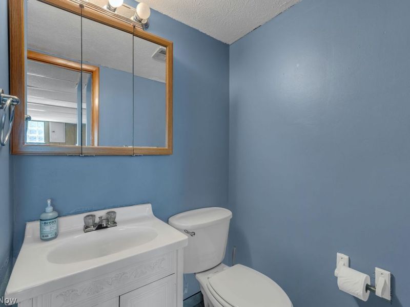22685 Bard Avenue , Fairview Park, OH 44126 Photo 15
