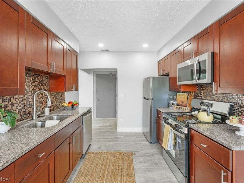 13501 Lakewood Heights Boulevard , Unit 5, Lakewood, OH 44107 Photo 17
