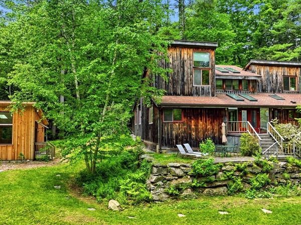 194 Montague Rd, Leverett, MA 01054