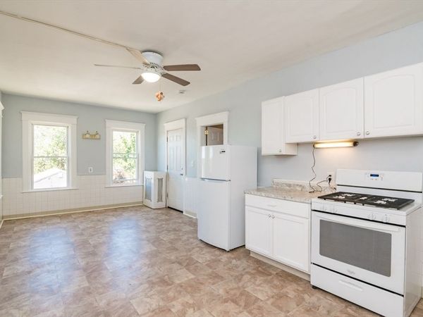 208 Prospect St, Unit 2, Chicopee, MA 01013