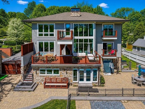 2 Blanchard Road, Cambridge, MA 02138