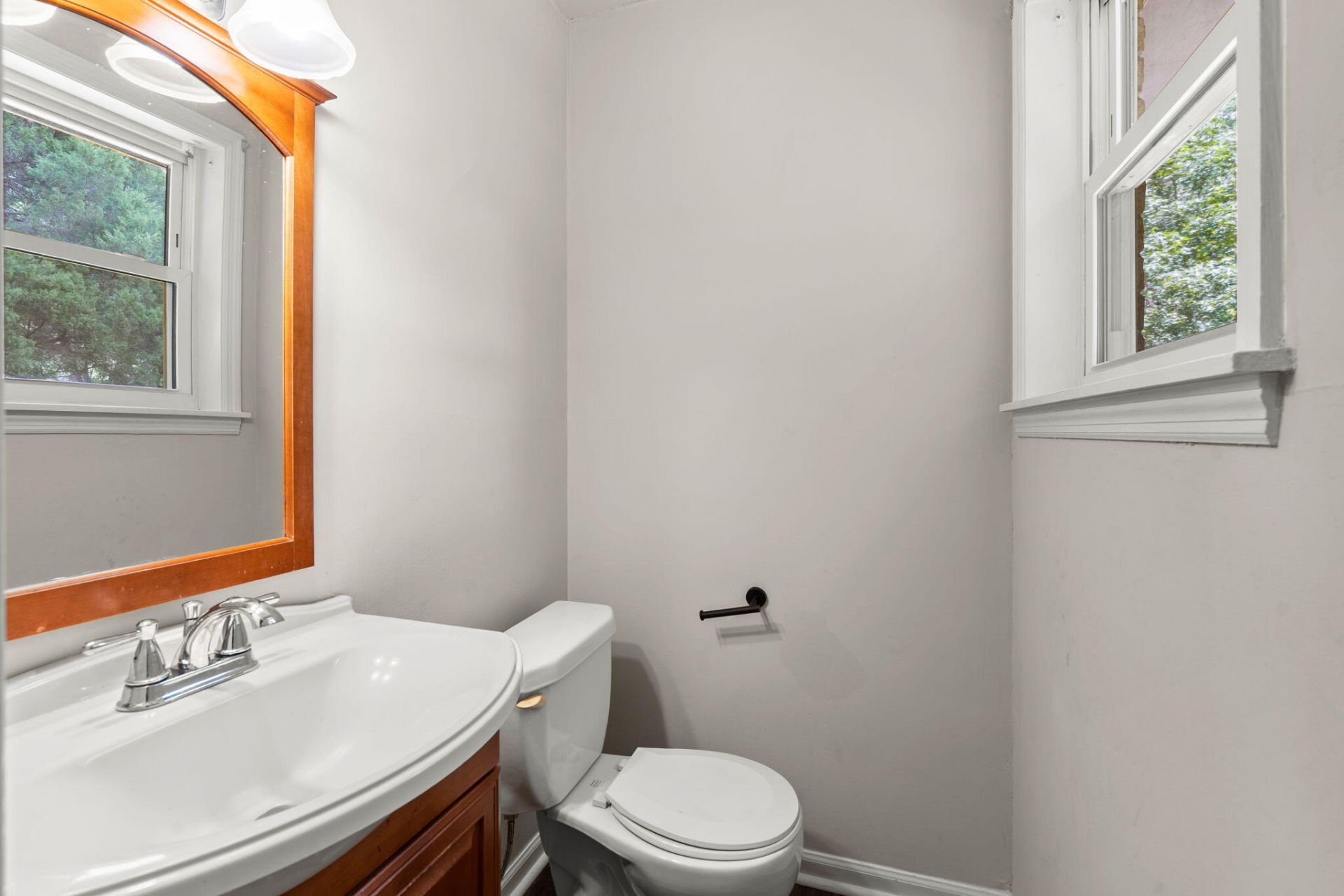 110 Bee Street Photo 24