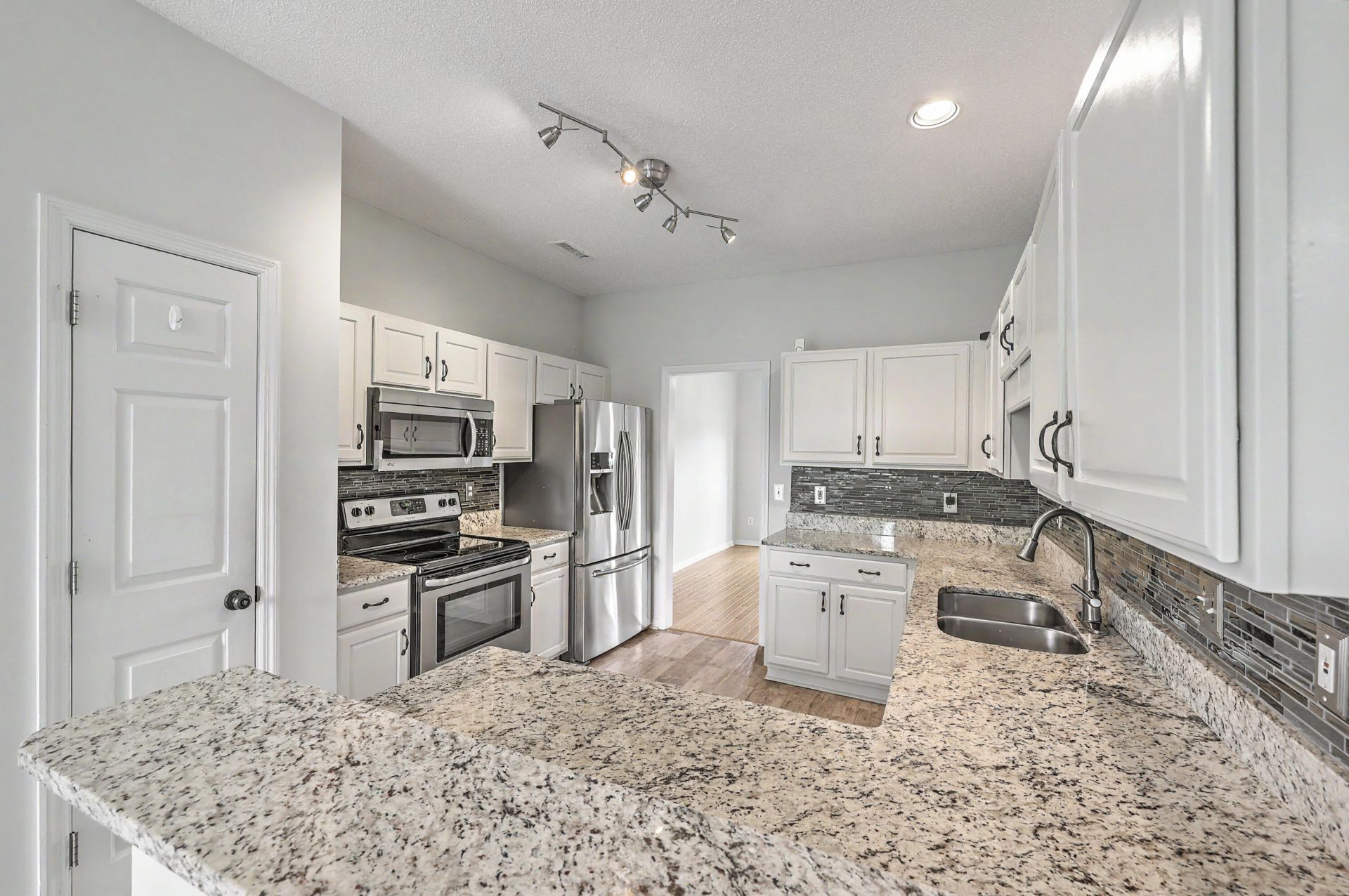 5063 Weatherstone Road Photo 18