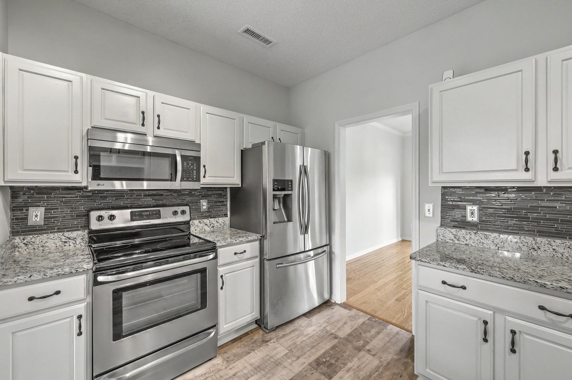 5063 Weatherstone Road Photo 20