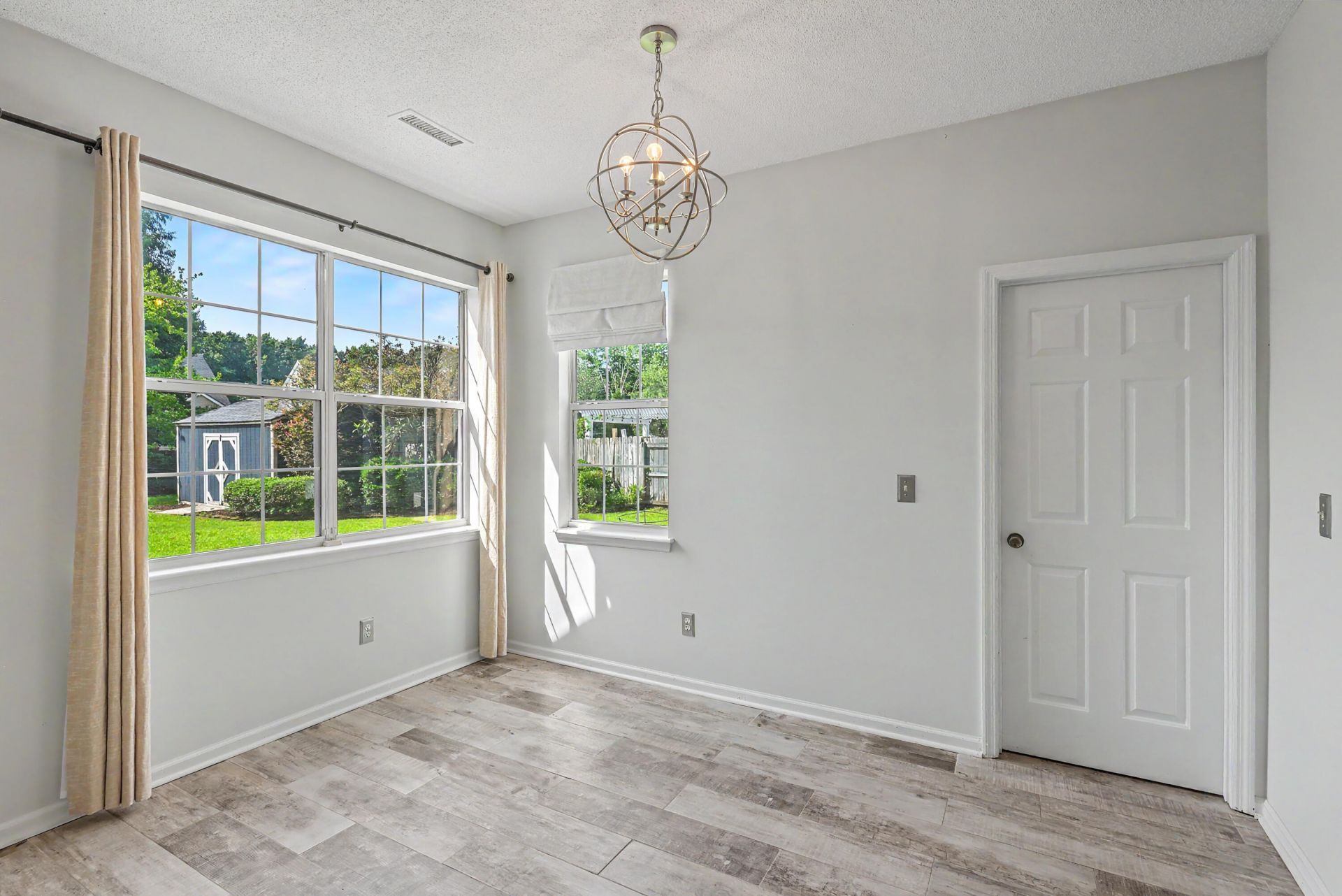 5063 Weatherstone Road Photo 5