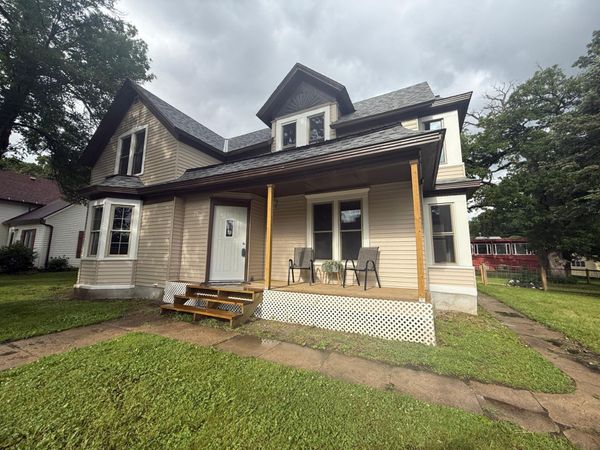 212 N Murphy Street , Lake Crystal, MN 56055