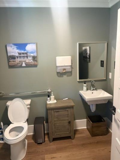 1100 Palm Boulevard  Photo 17