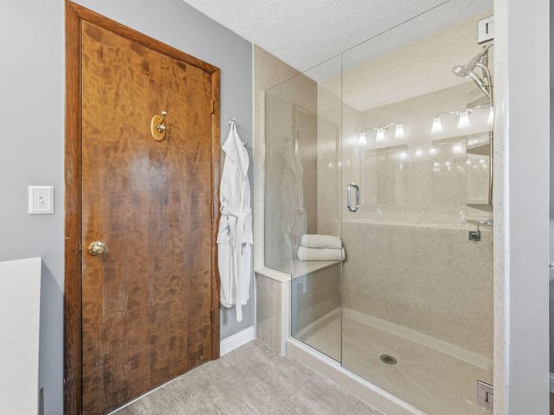 2166 Blackoak Avenue, Columbus, OH 43229 Photo 29