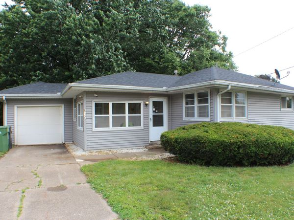 512 18th Avenue , Clinton, IA 52732