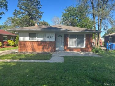 4987 Roosevelt Boulevard , Dearborn Heights, MI 48125