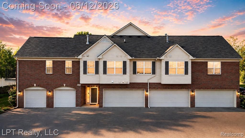 623 Worthington Drive, Lansing, MI 48906 Main Photo