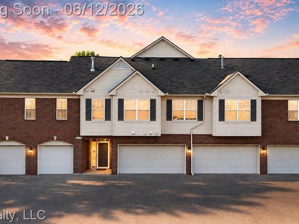 623 Worthington Drive, Lansing, MI 48906