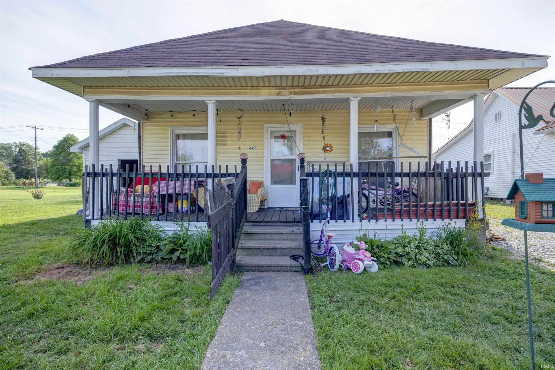 423 S Jackson Street, Oakland City, IN 47660 Main Photo