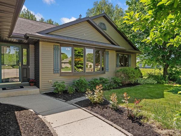 1207 Hummingbird PLACE, Sheboygan Falls, WI 53085