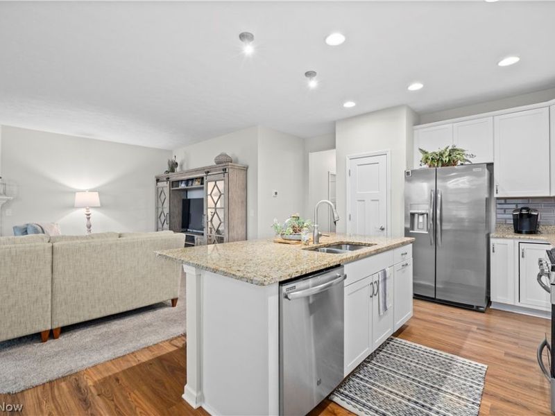 4248 Meadow Lark Drive, Lorain, OH 44053 Photo 10