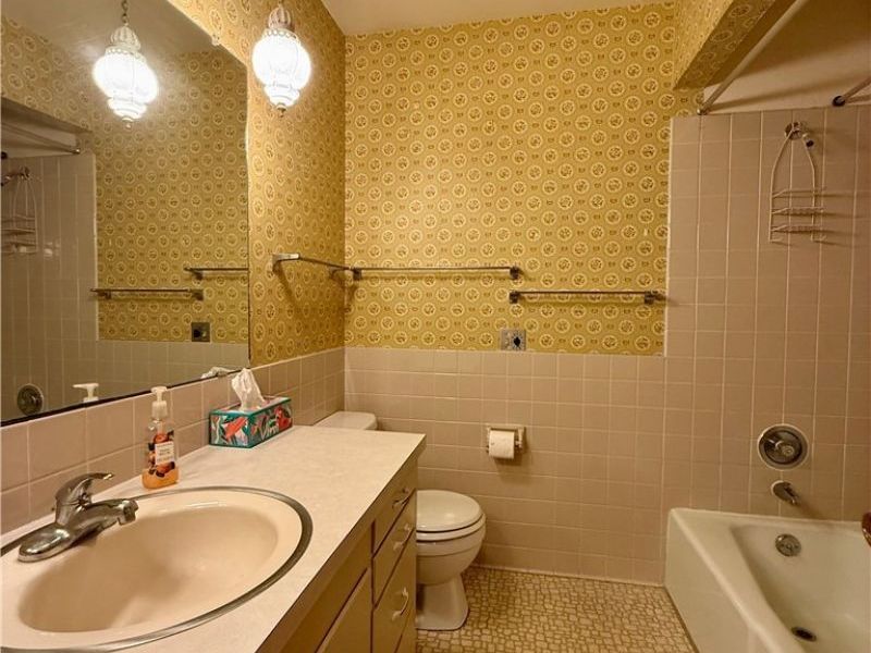 6025 California Avenue , Louisville, OH 44641 Photo 19
