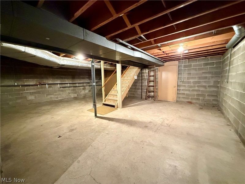 6025 California Avenue , Louisville, OH 44641 Photo 31
