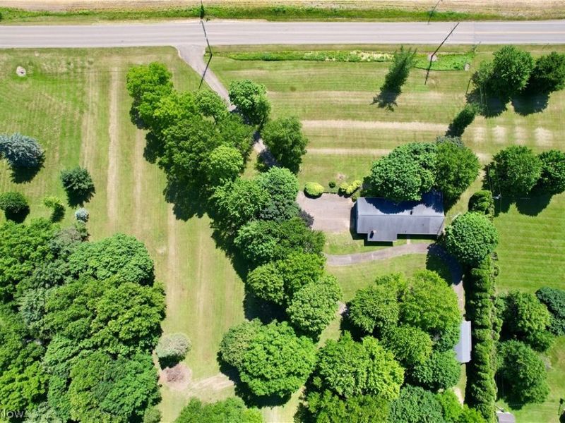 6025 California Avenue , Louisville, OH 44641 Photo 8