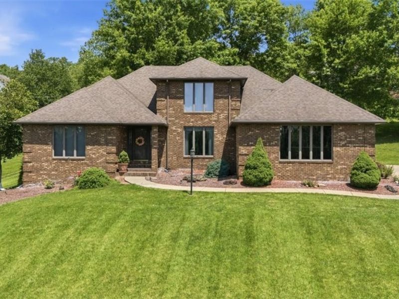 715 Oxbow Road , Belpre, OH 45714 Photo 2