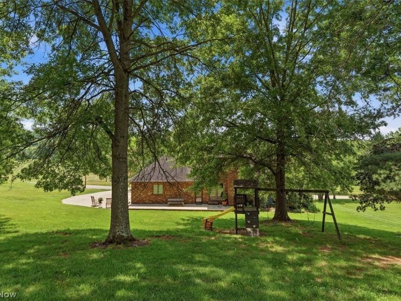 715 Oxbow Road , Belpre, OH 45714 Photo 6