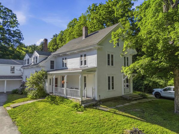 7 Berry Road Road, Nottingham, NH 03290
