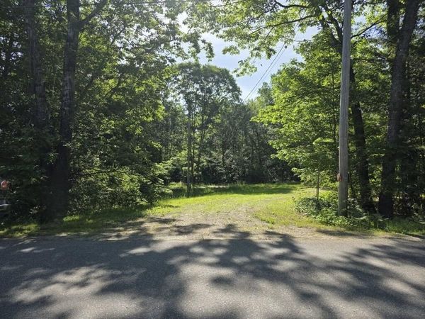 127 Hanscom Road , Benton, ME 04901