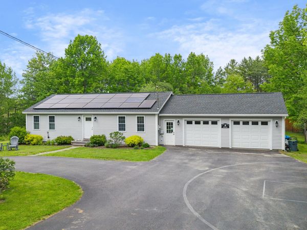 11 Ryder Road , Farmingdale, ME 04344