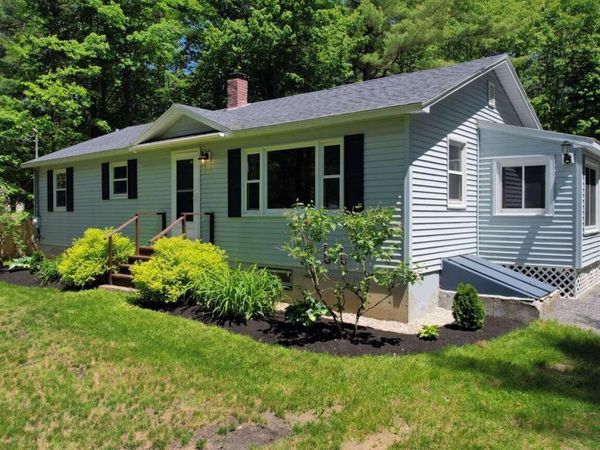 708 E River Road , Skowhegan, ME 04976