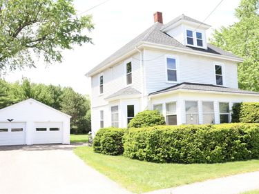 143 Chamberlain Street , Brewer, ME 04412