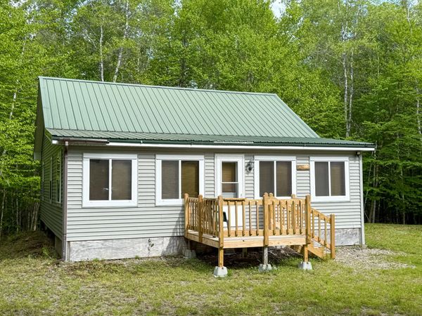 11 Bartlett Road , Springfield, ME 04487