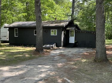 16 Morse Avenue , Oxford, ME 04270