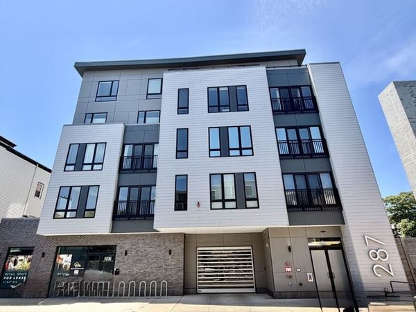 287 Maverick Avenue, Unit 202, Boston, MA 02128