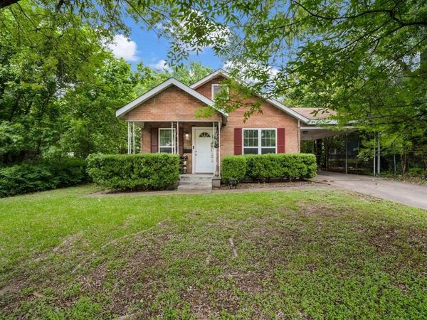709 Dr Martin Luther King Jr Boulevard , Waxahachie, TX 75165