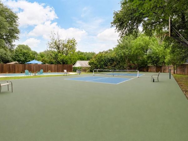 709 Chaffee Court, Arlington, TX 76006